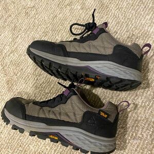 Teva Women's Black and Gray Athletic Shoes